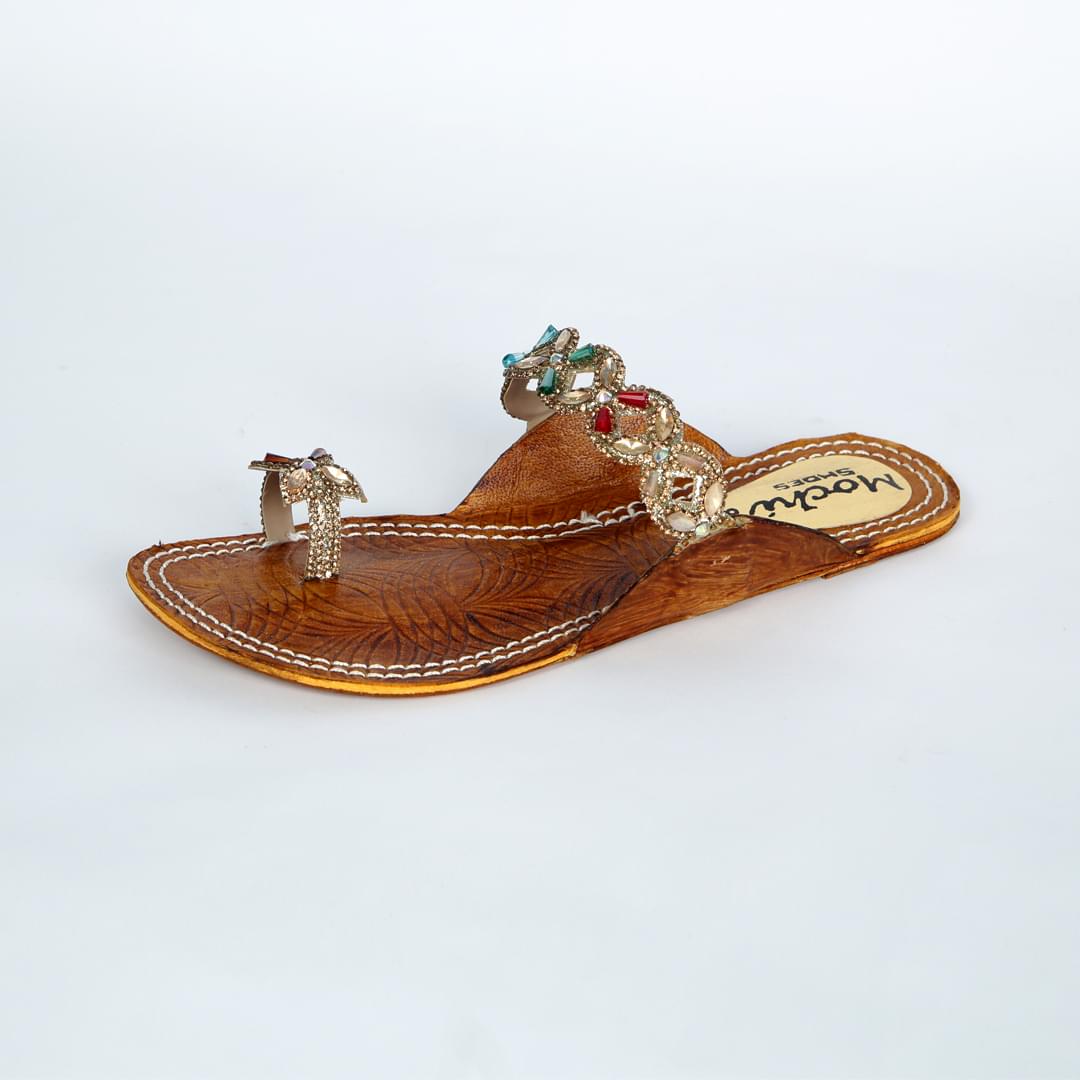 Kolapurie Leather Chappal - Image 3